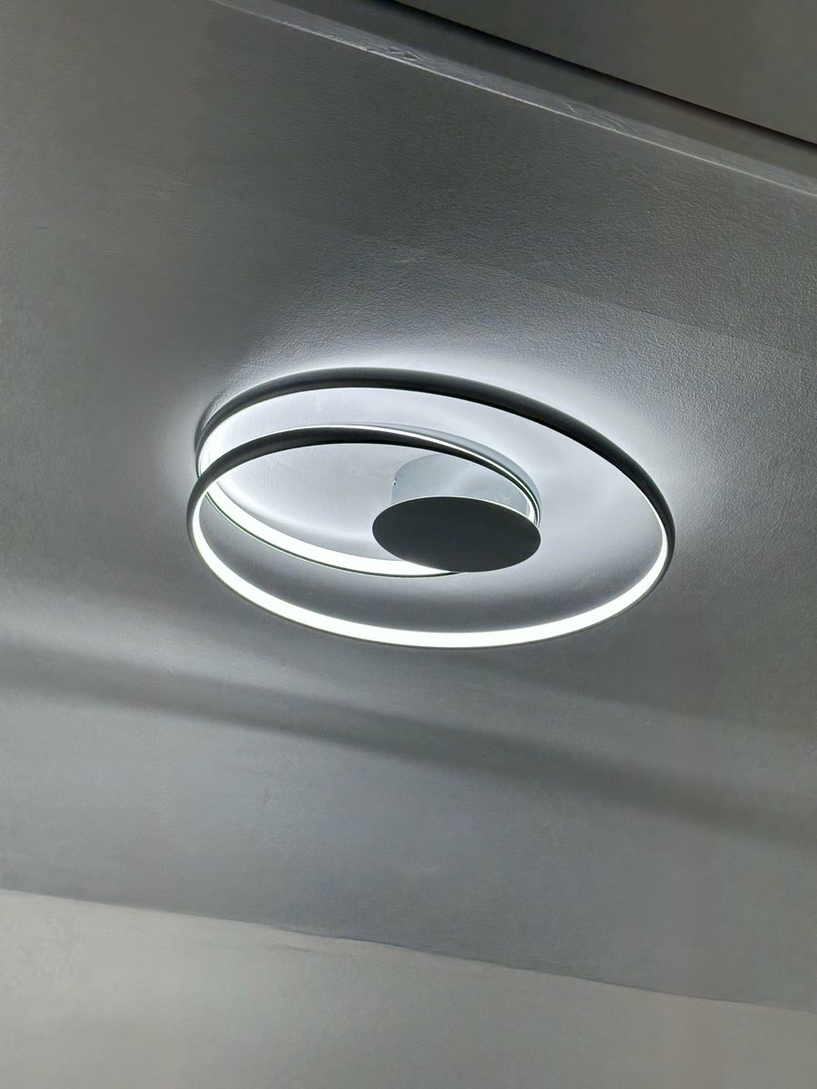 Modern circular ceiling pendant